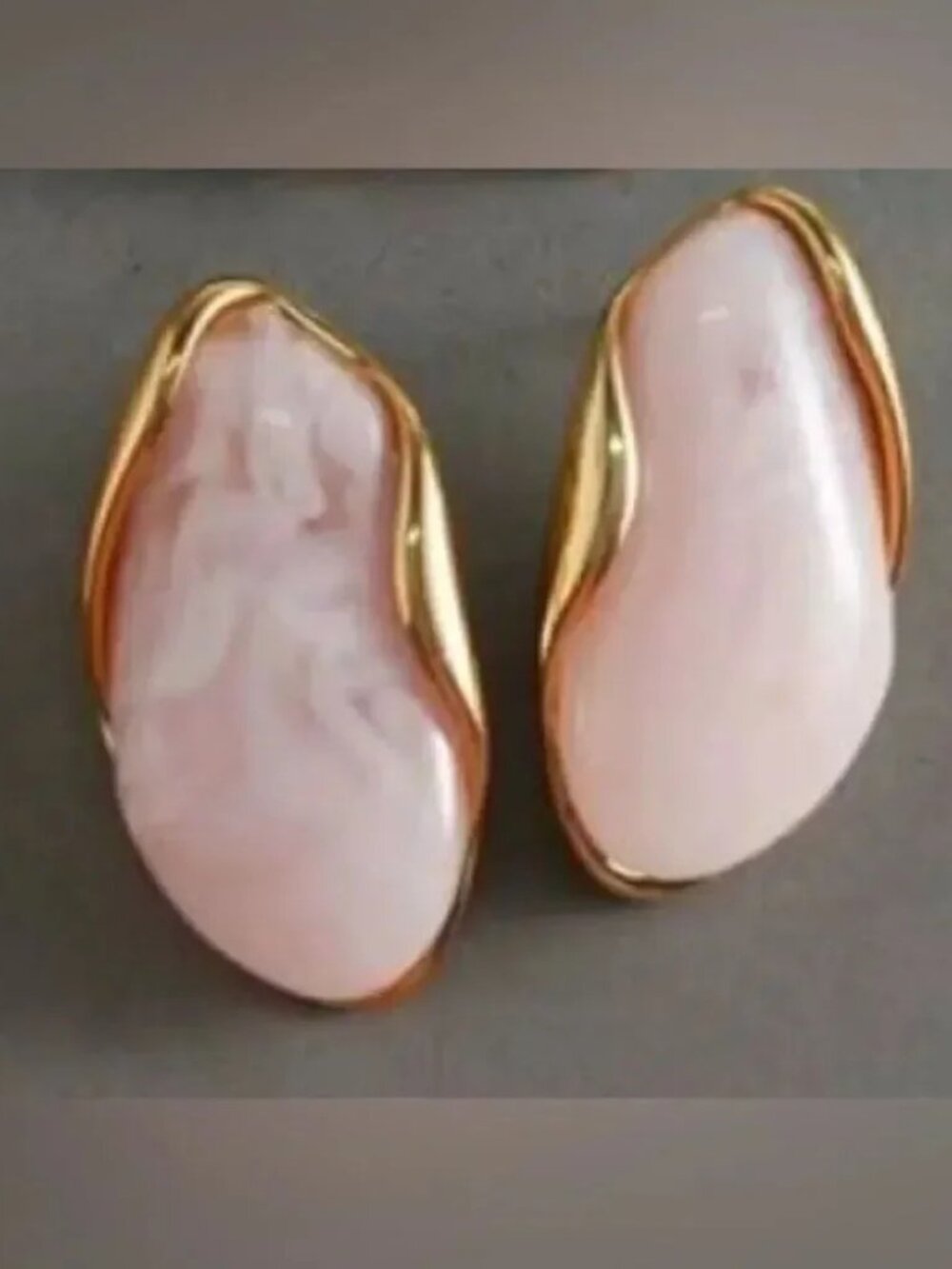 Stone Earrings Q843